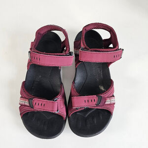 MEGNYA Red and Black Sandals Women's Size 7